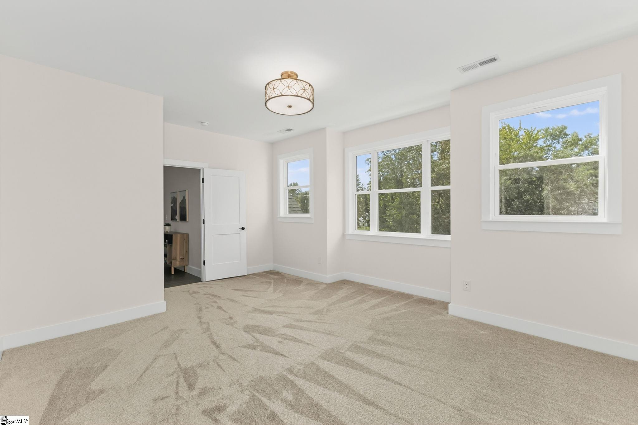 6910 Mountain View Road Taylors, SC 29687