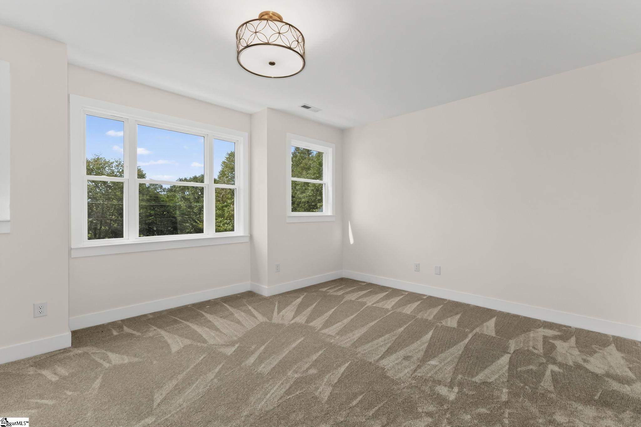 6910 Mountain View Road Taylors, SC 29687