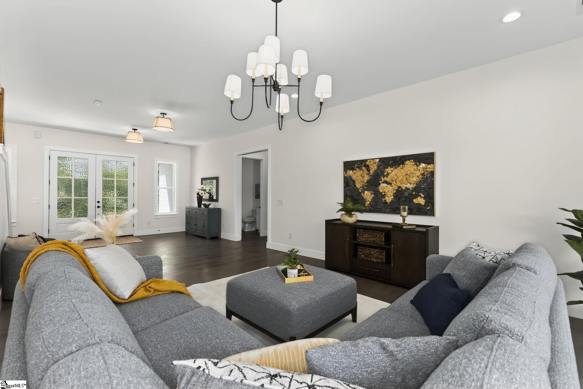 6910 Mountain View Road Taylors, SC 29687