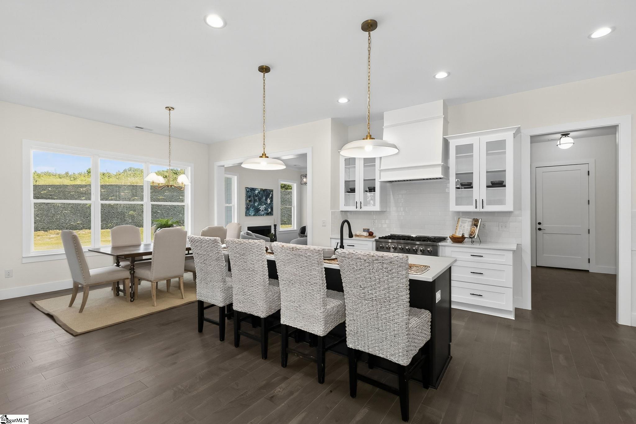 6910 Mountain View Road Taylors, SC 29687