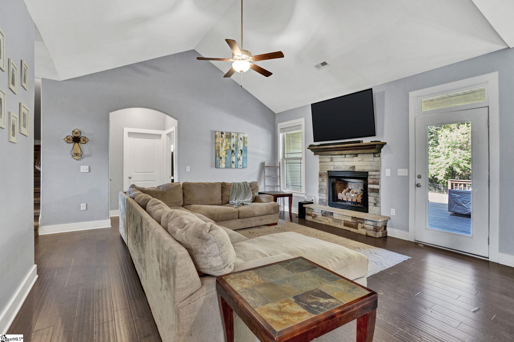 945 Garnet Circle Chesnee, SC 29323
