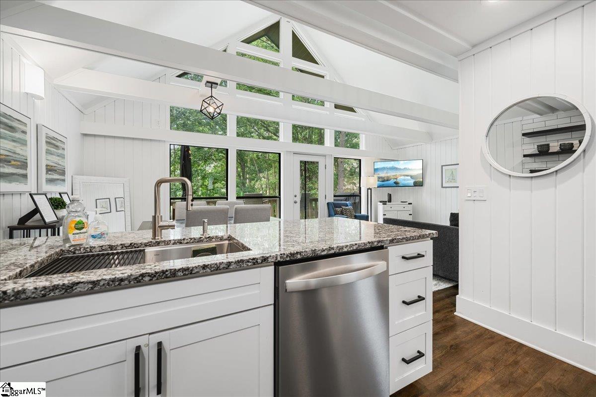 700 Captains Cove Court UNIT Unit 6 Salem, SC 29676
