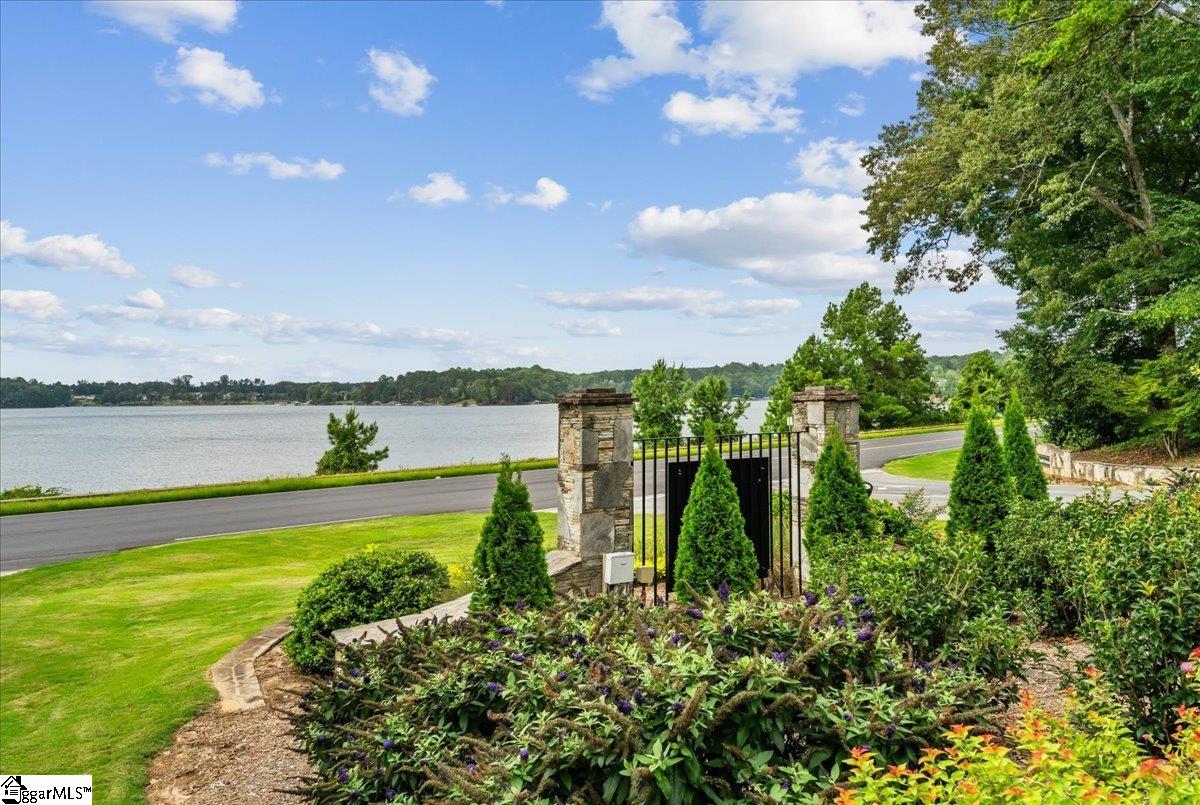 700 Captains Cove Court UNIT Unit 6 Salem, SC 29676