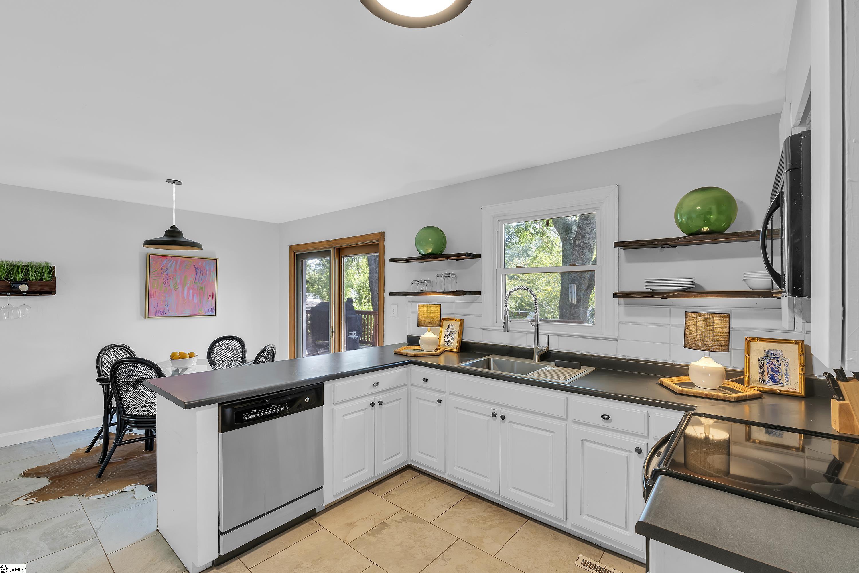 423 Willow Springs Drive Greenville, SC 29607