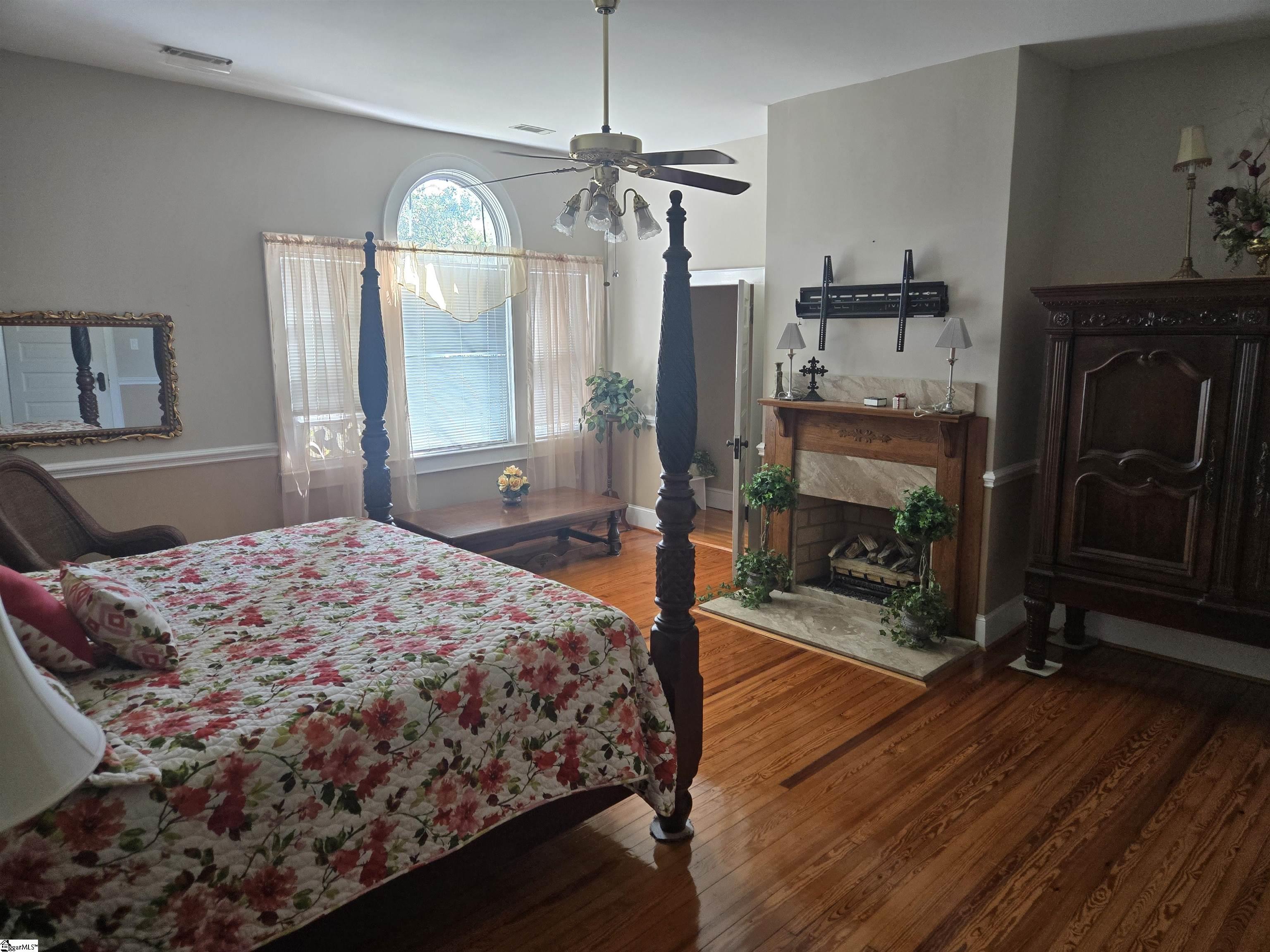 711 Ne Main Street Easley, SC 29640