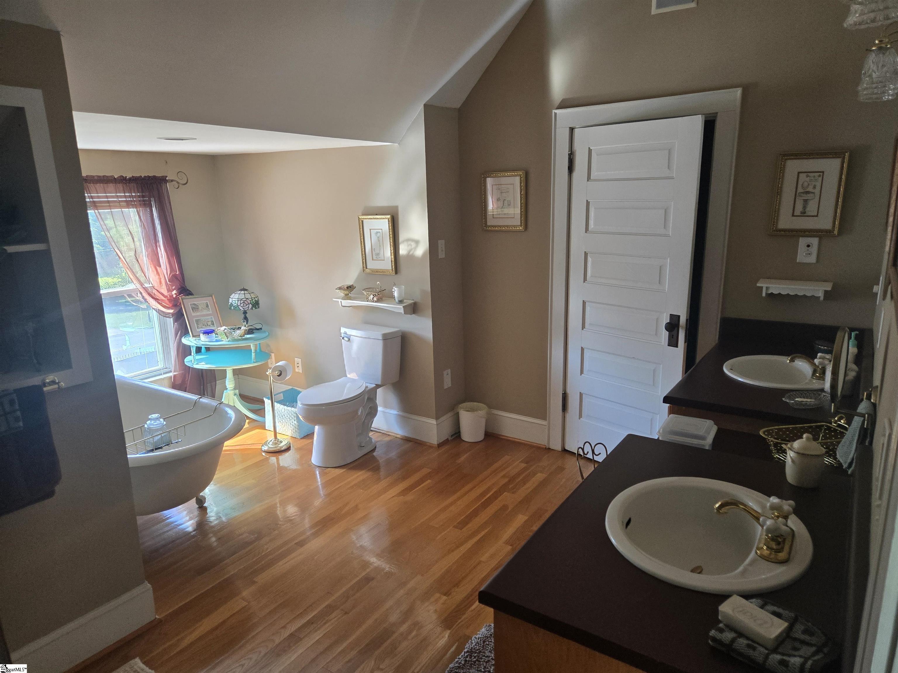 711 Ne Main Street Easley, SC 29640
