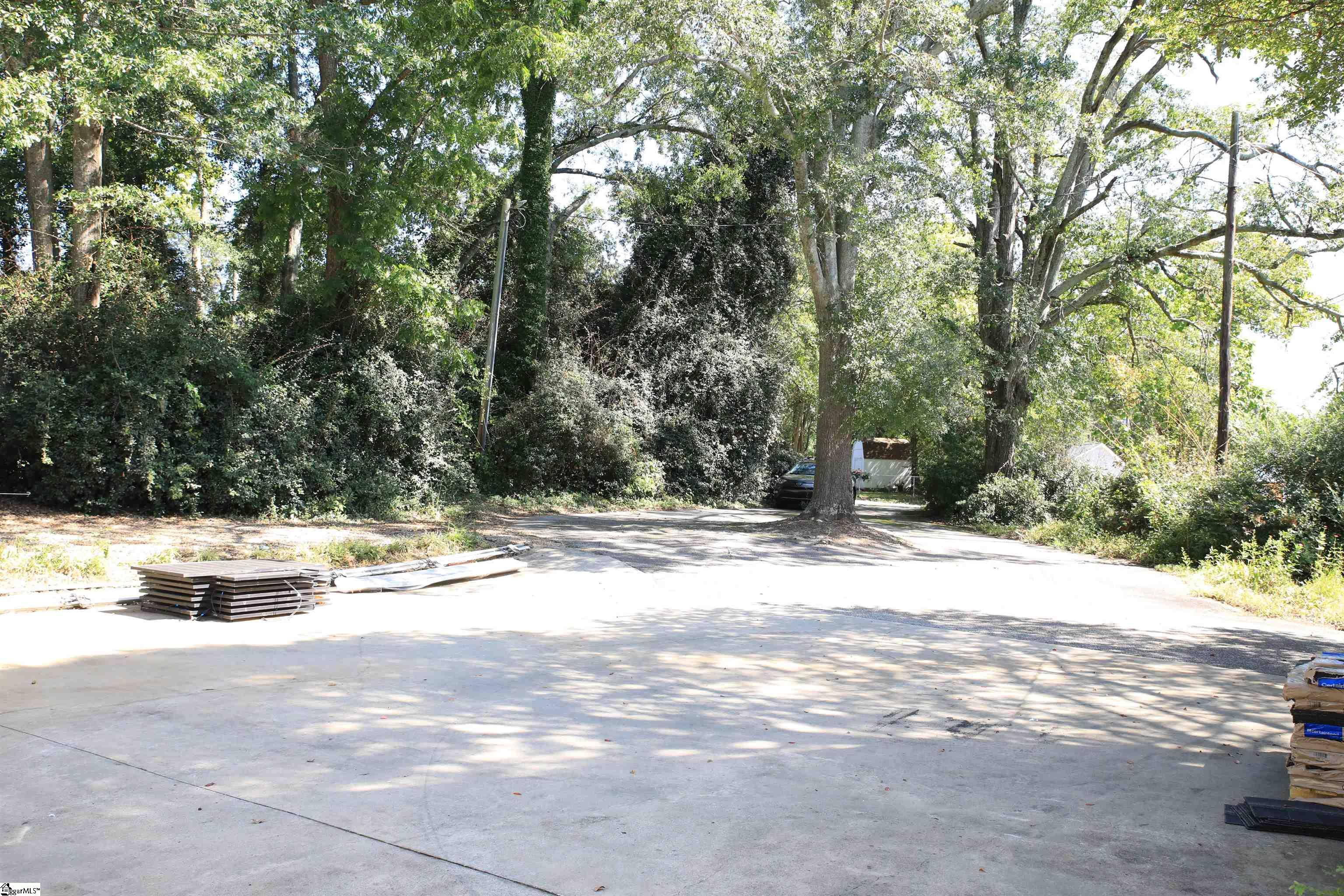 711 Ne Main Street Easley, SC 29640