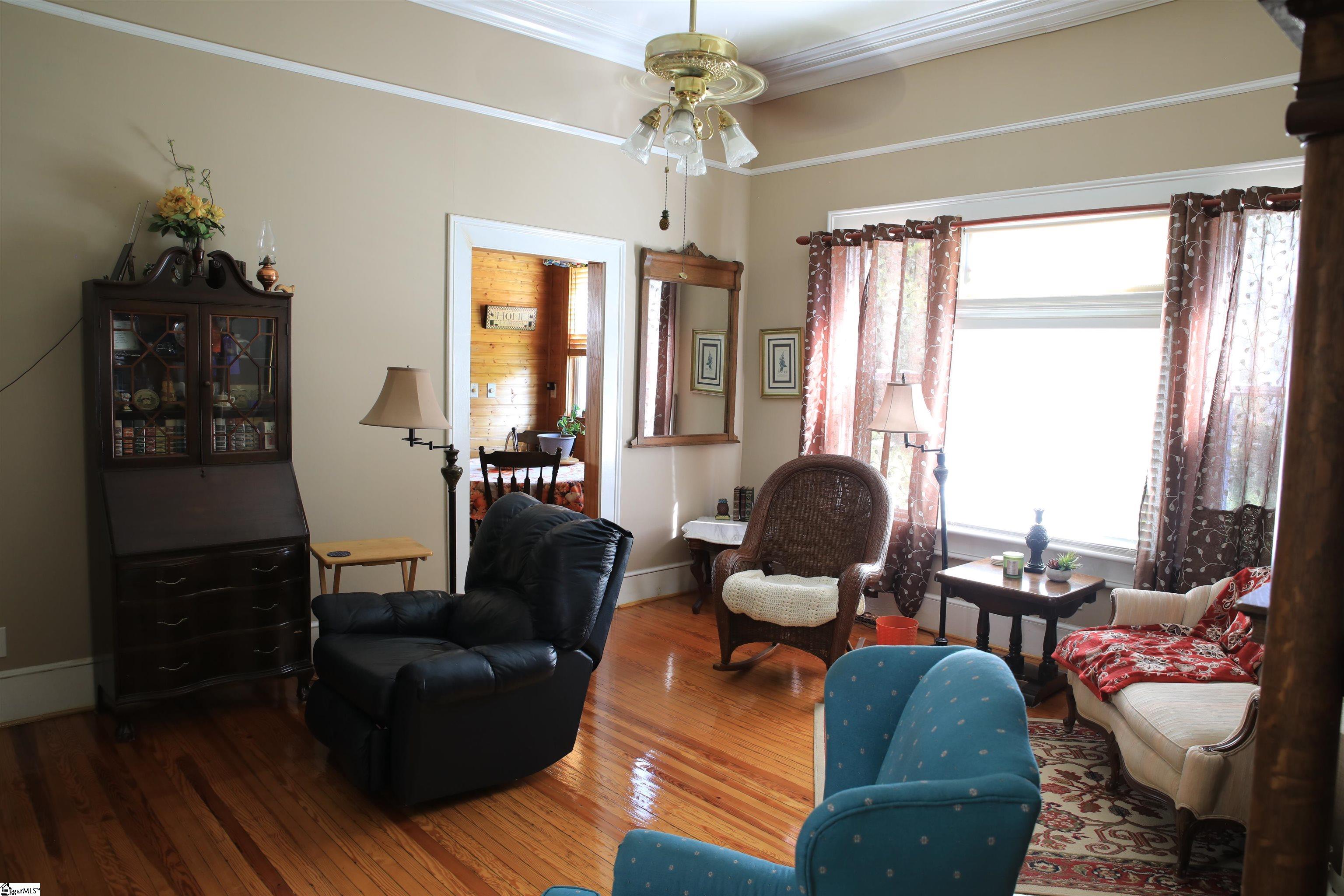 711 Ne Main Street Easley, SC 29640