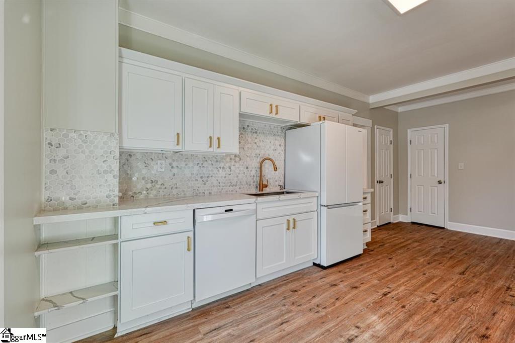 7 Ross Street Greenville, SC 29611