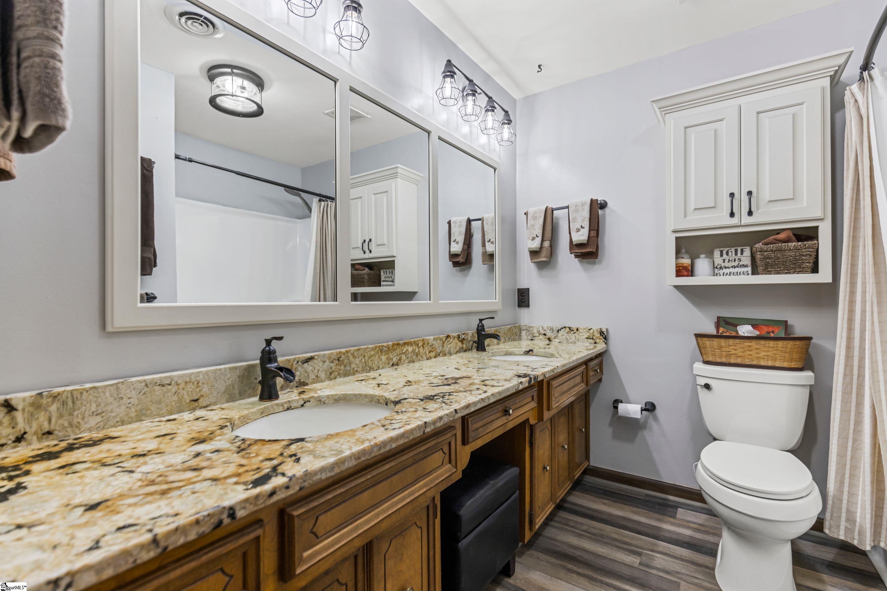 207 Green Ridge Drive Moore, SC 29369