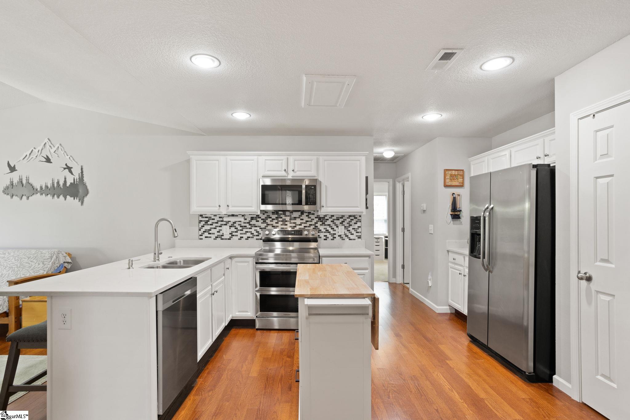 233 Sleepy River Road Simpsonville, SC 29681