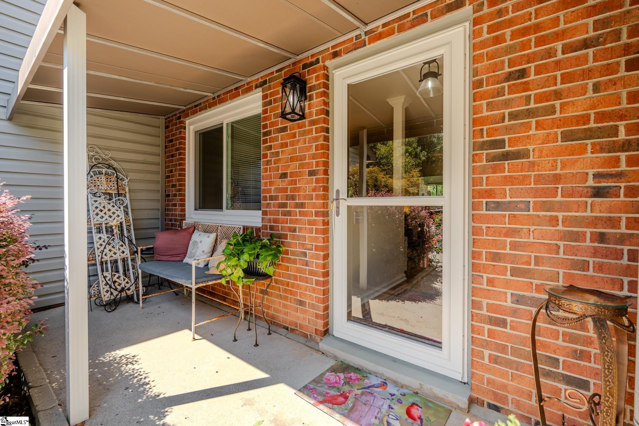 118 N Woodgreen Way Greenville, SC 29615
