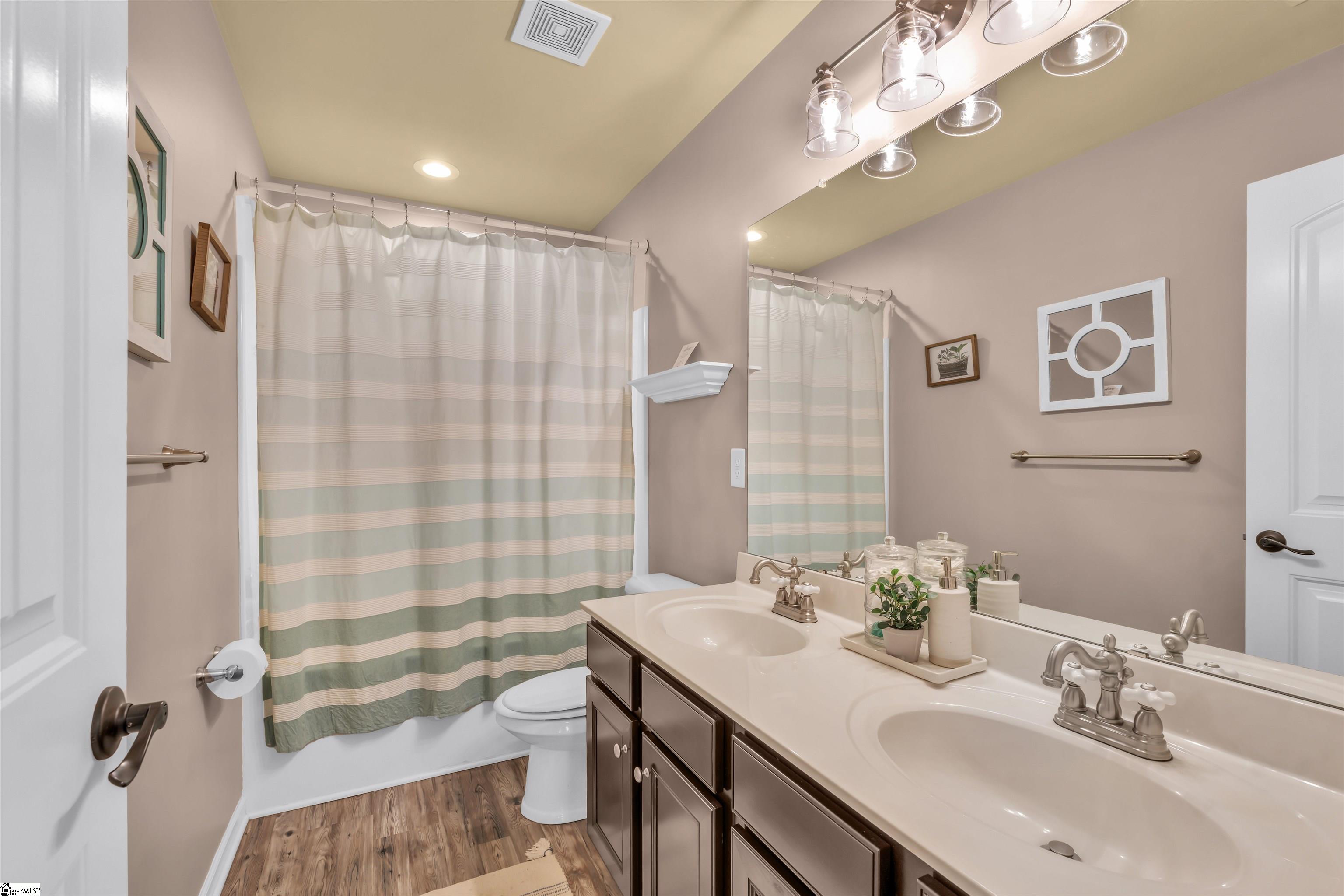 49 Scotts Bluff Drive Simpsonville, SC 29681