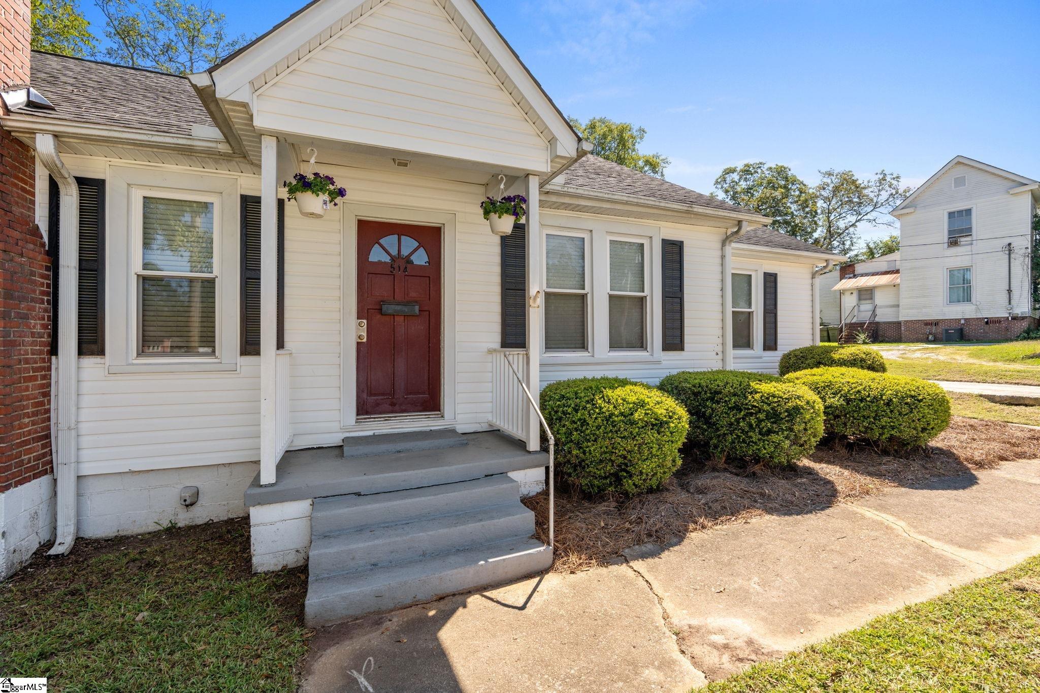 514 N Broad Street Clinton, SC 29325