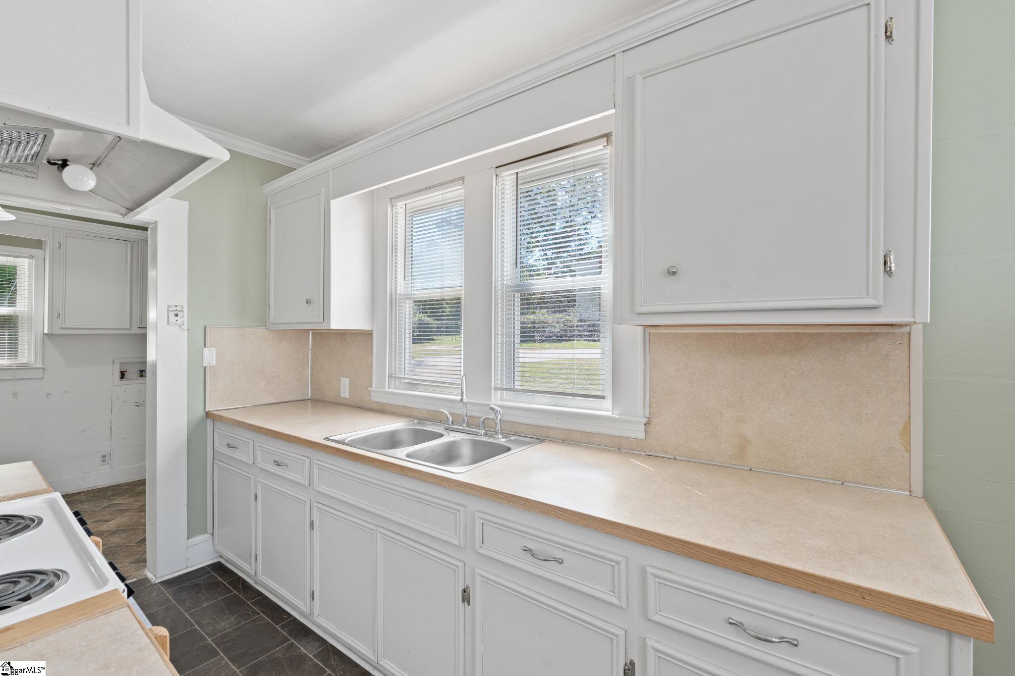 514 N Broad Street Clinton, SC 29325