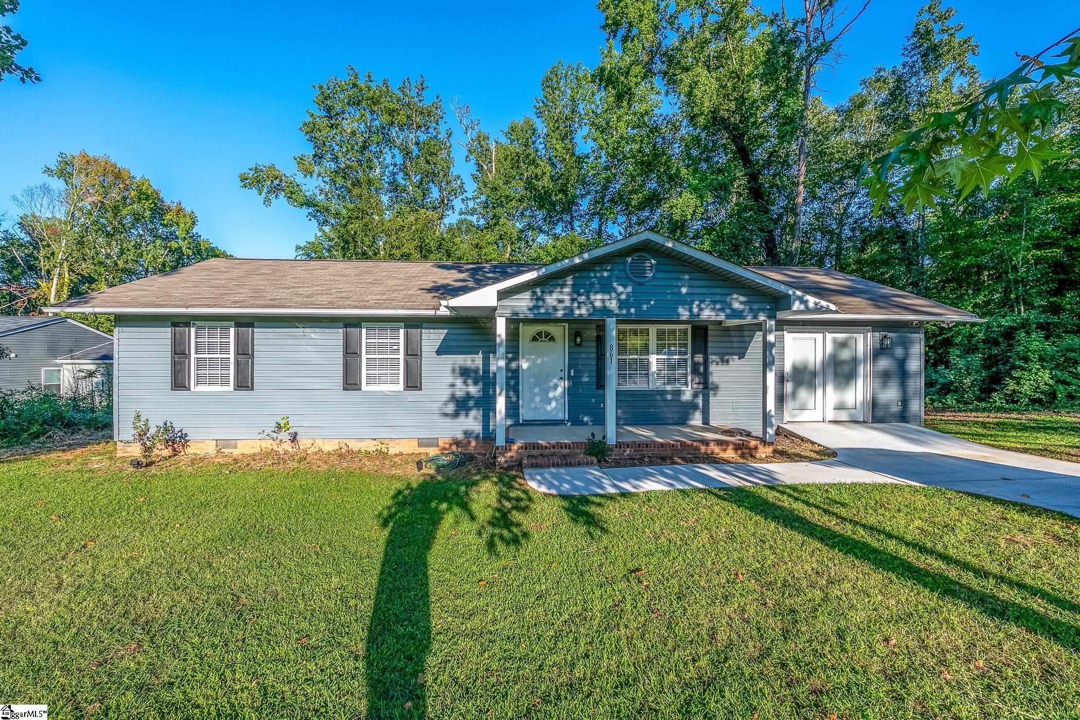 861 Pinecrest Street Woodruff, SC 29388