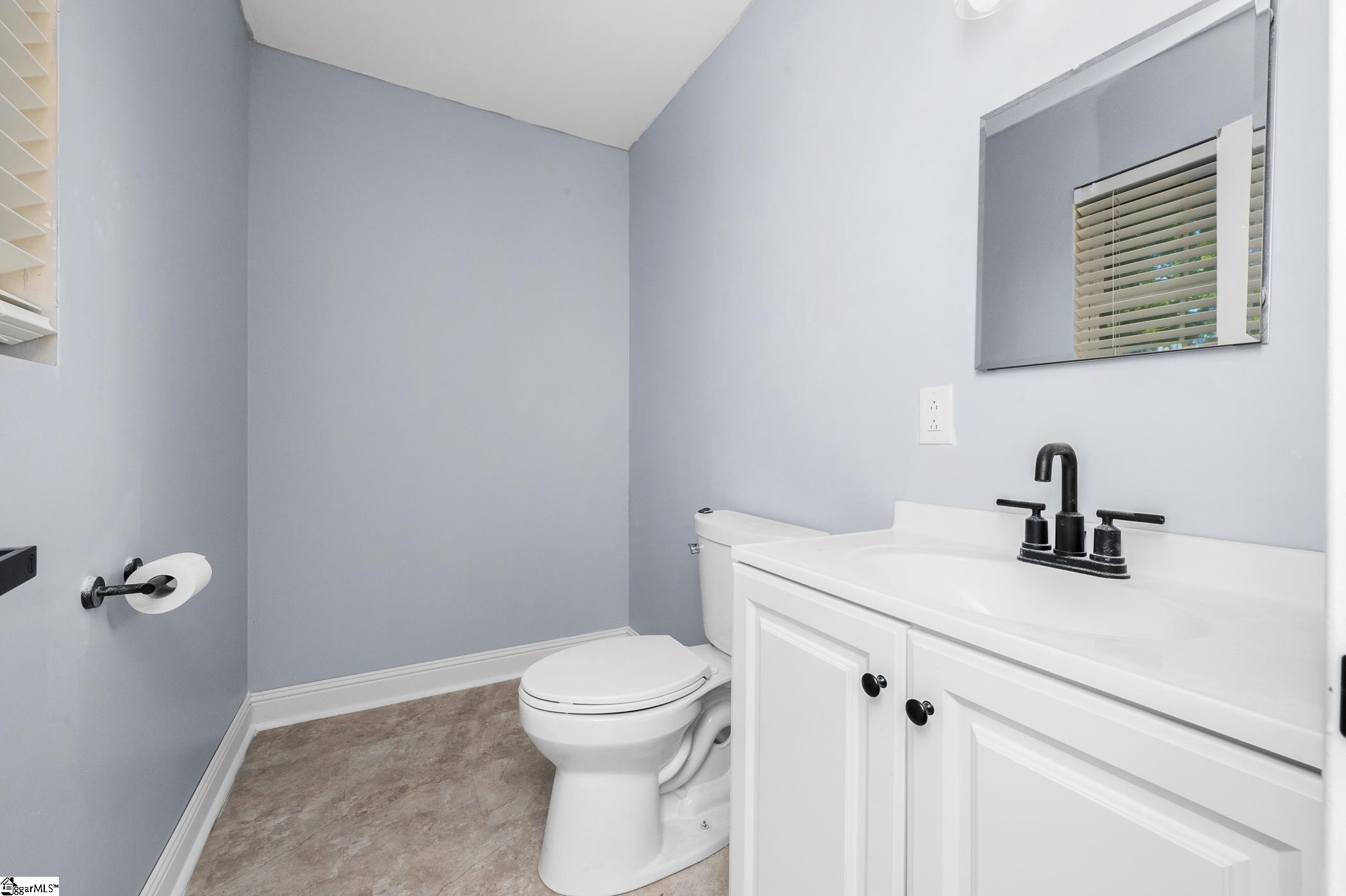 861 Pinecrest Street Woodruff, SC 29388