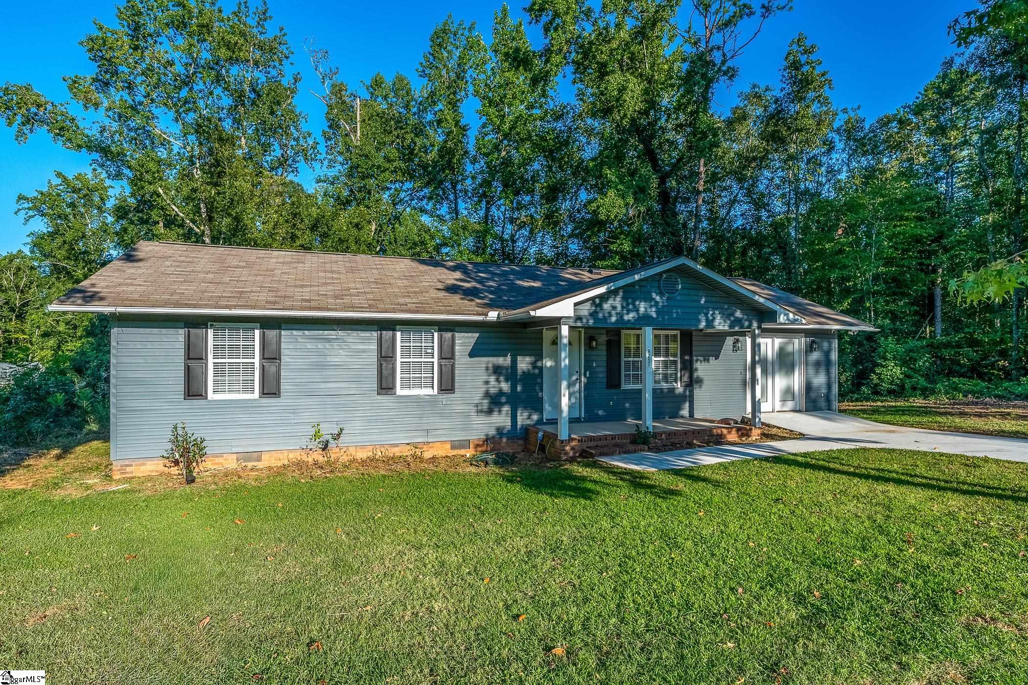 861 Pinecrest Street Woodruff, SC 29388