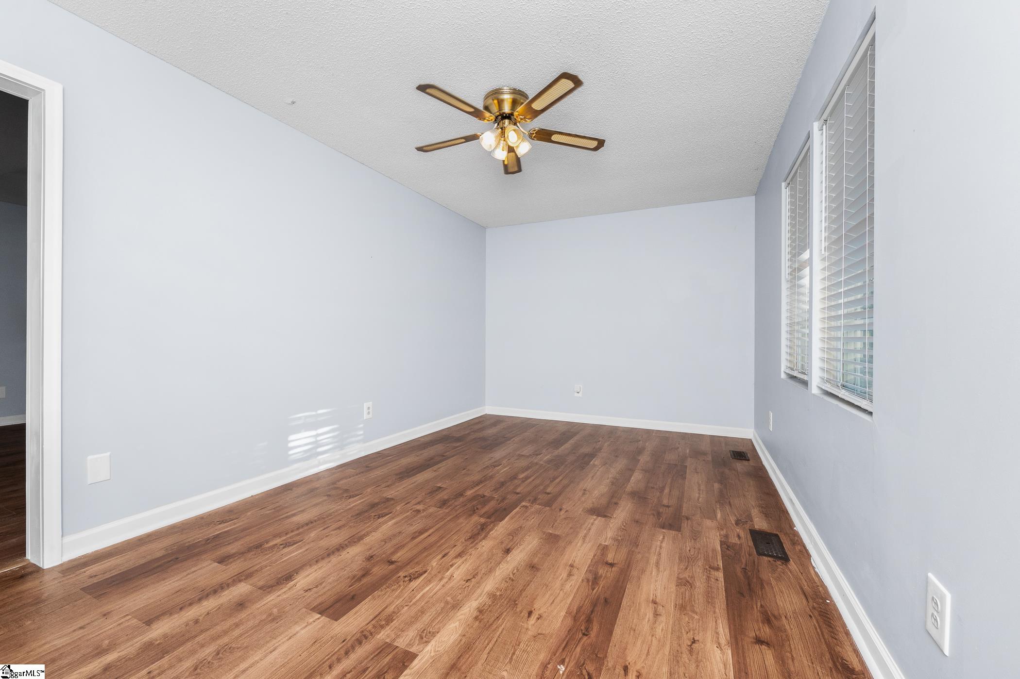 861 Pinecrest Street Woodruff, SC 29388