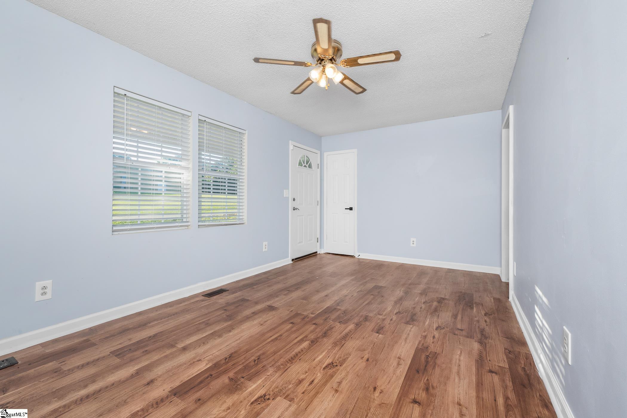 861 Pinecrest Street Woodruff, SC 29388