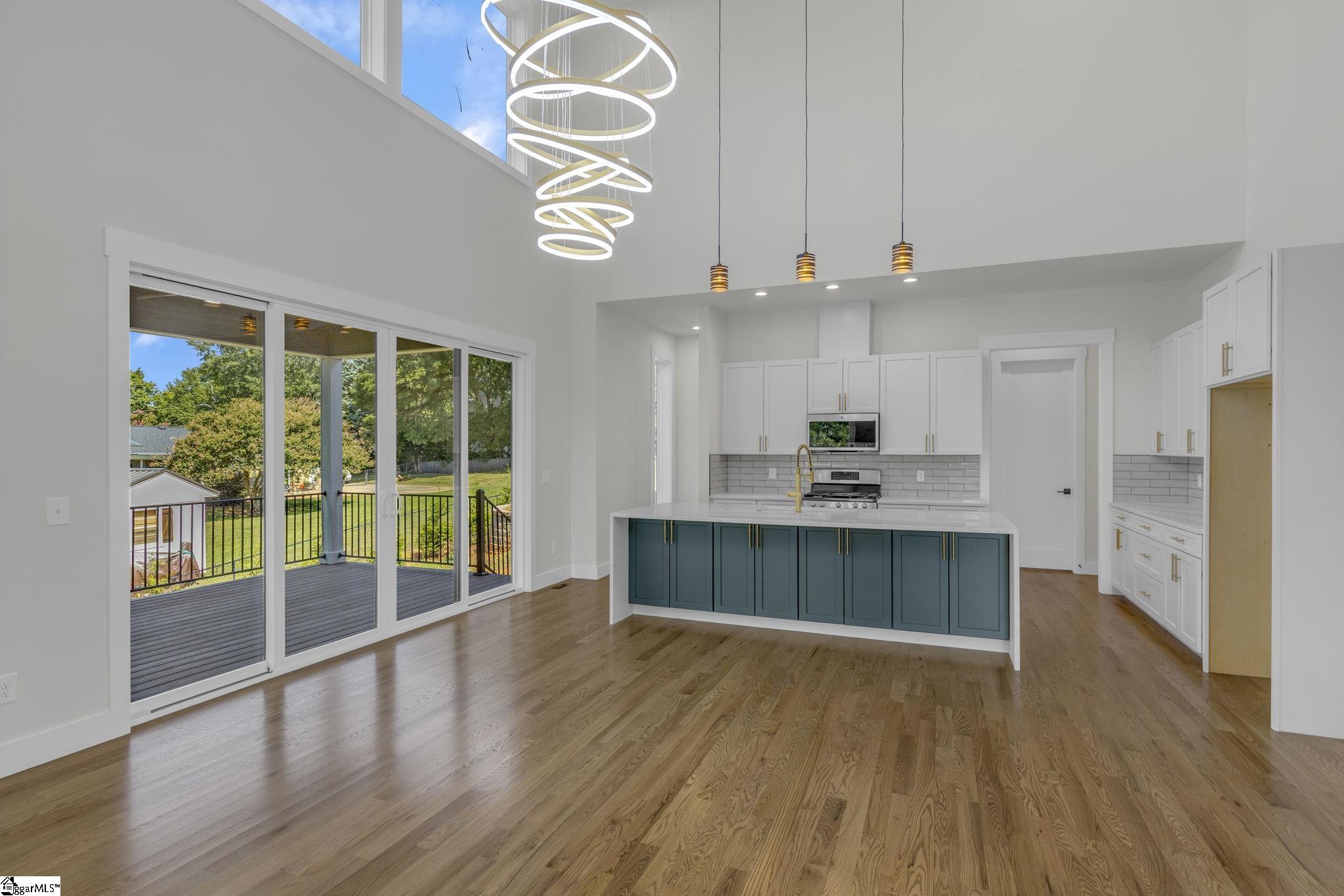48 Village Crest Drive Greenville, SC 29607