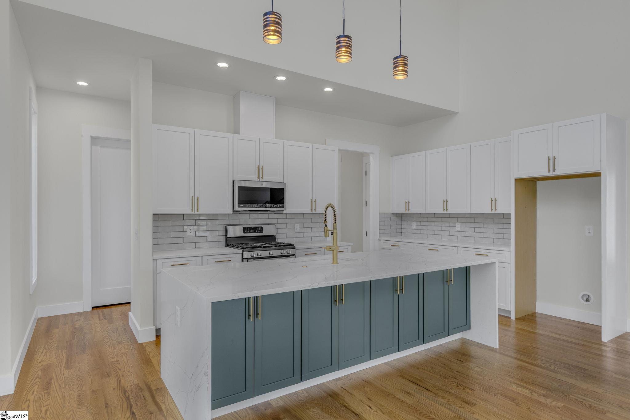 48 Village Crest Drive Greenville, SC 29607