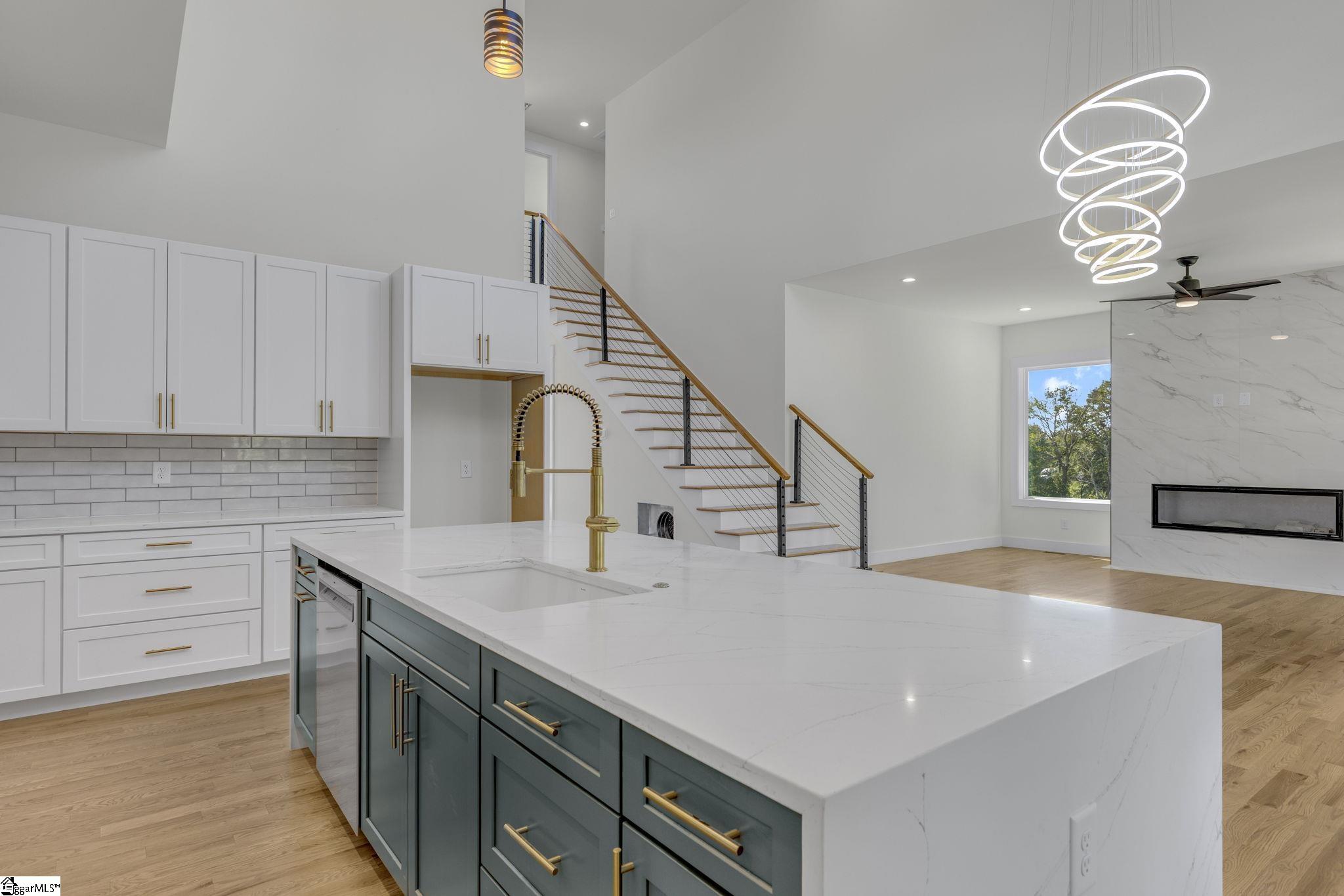 48 Village Crest Drive Greenville, SC 29607