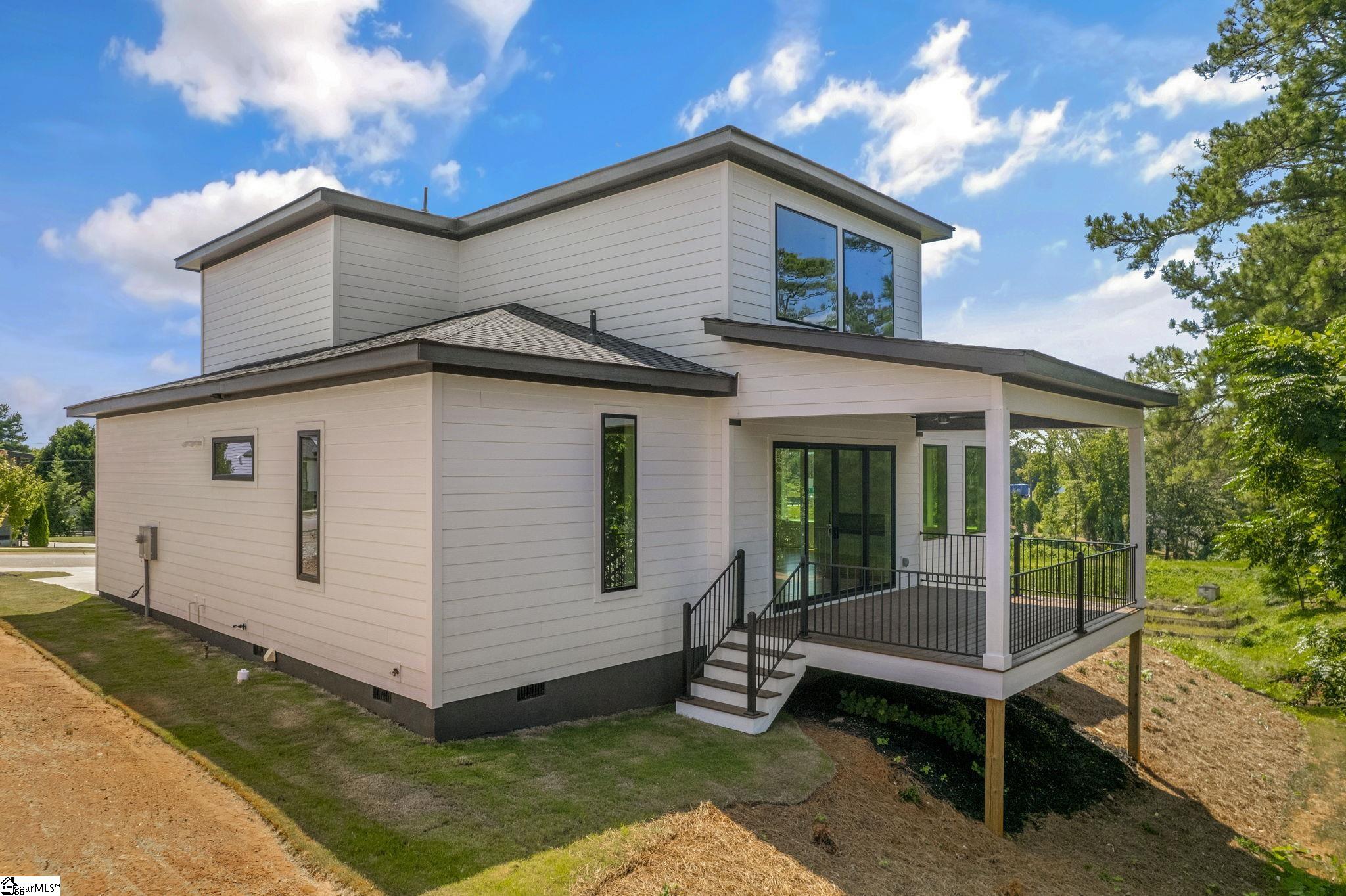 48 Village Crest Drive Greenville, SC 29607
