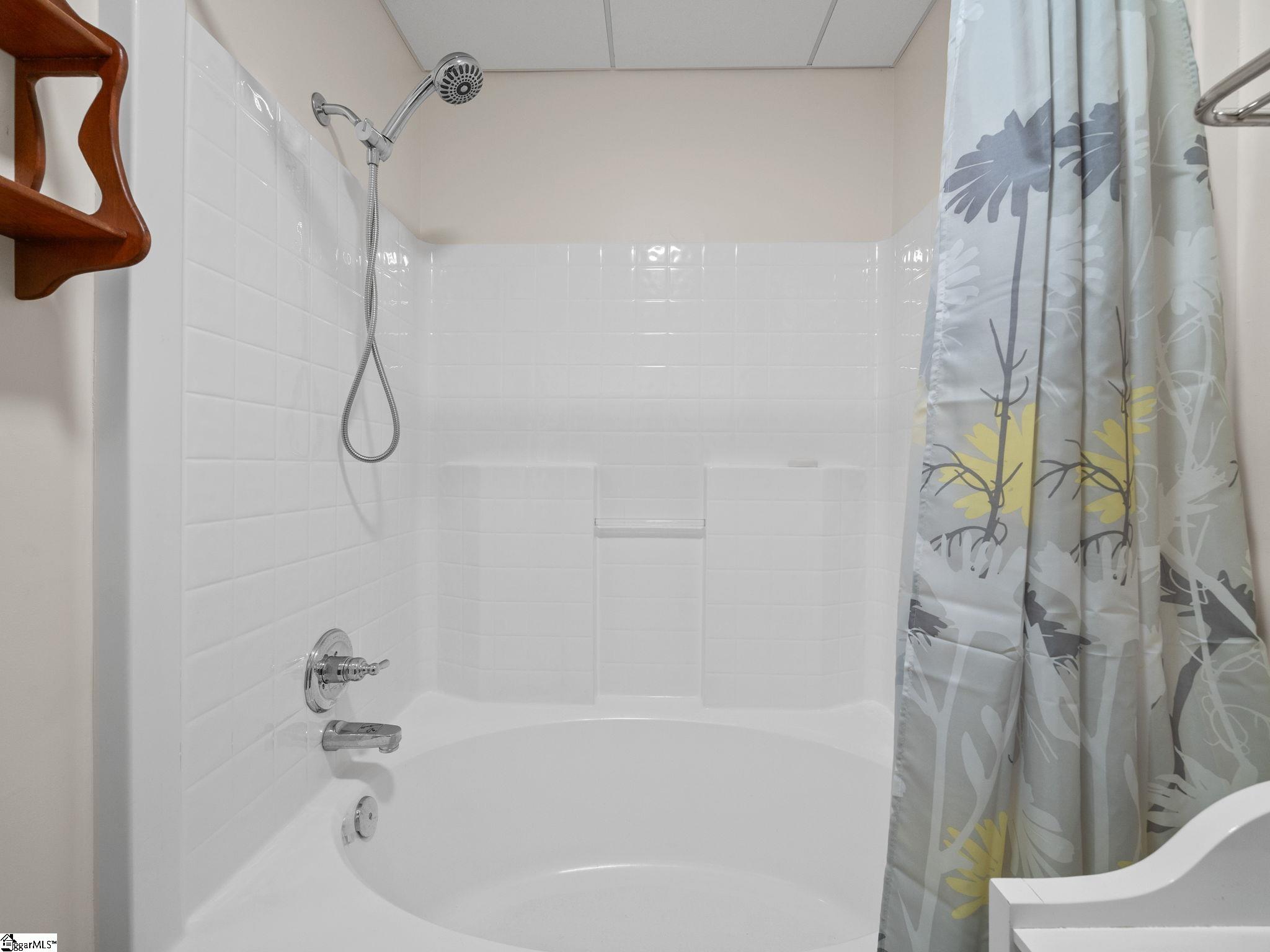 231 Mockingbird Hill Road Landrum, SC 29356