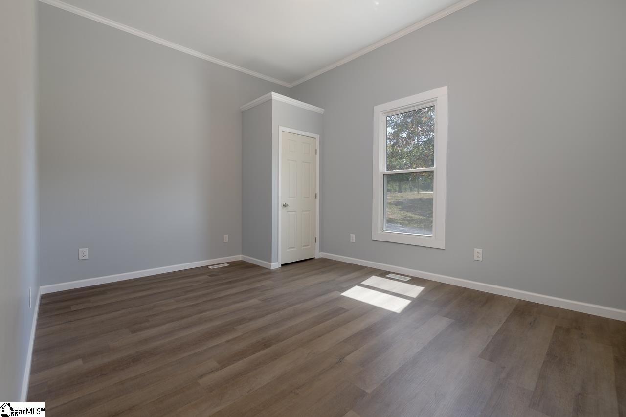 400 N Bell Street Extension Clinton, SC 29325