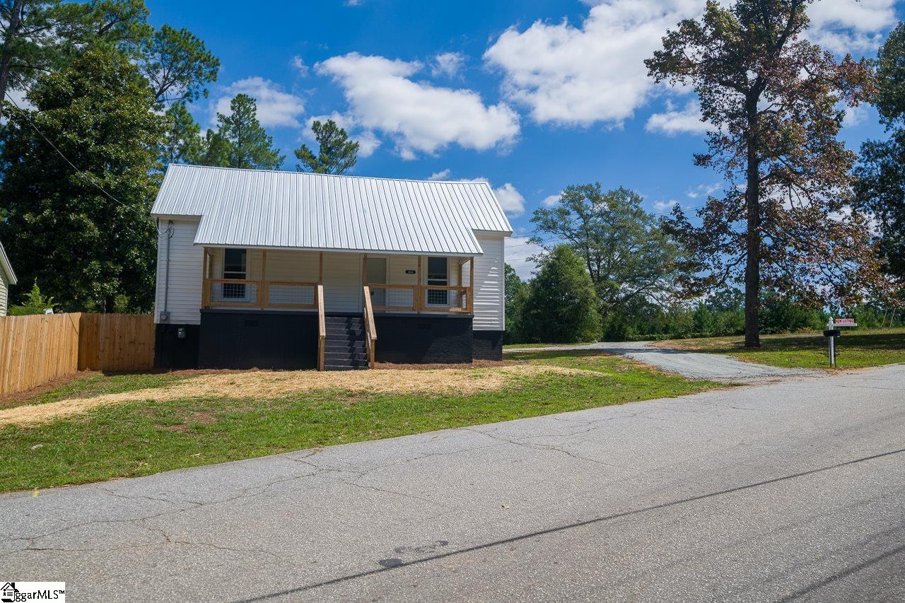 400 N Bell Street Extension Clinton, SC 29325