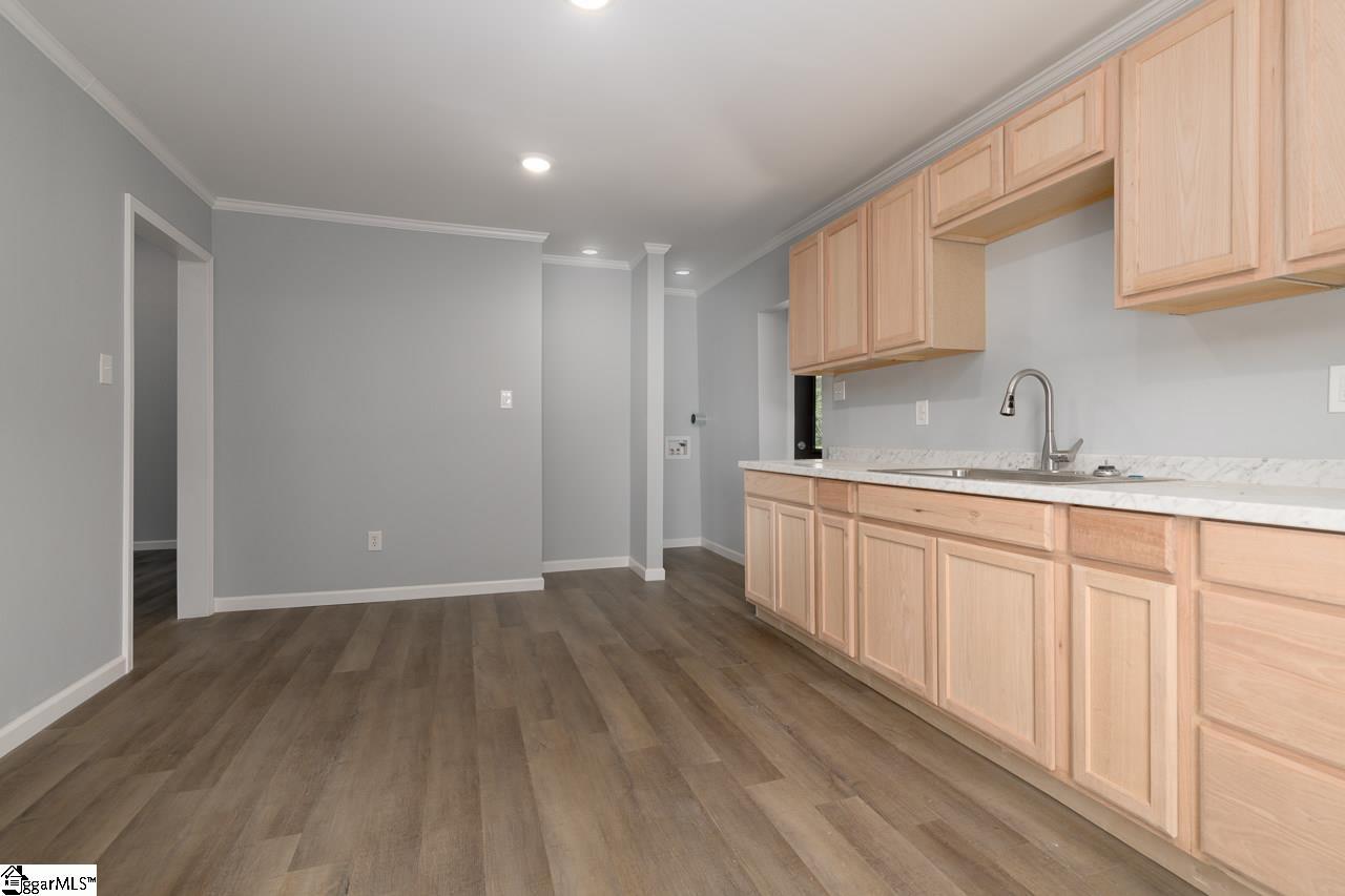 400 N Bell Street Extension Clinton, SC 29325