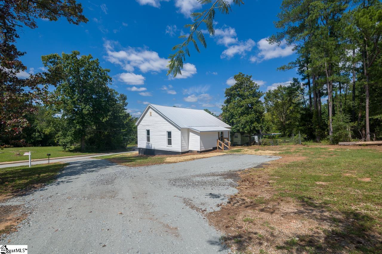 400 N Bell Street Extension Clinton, SC 29325