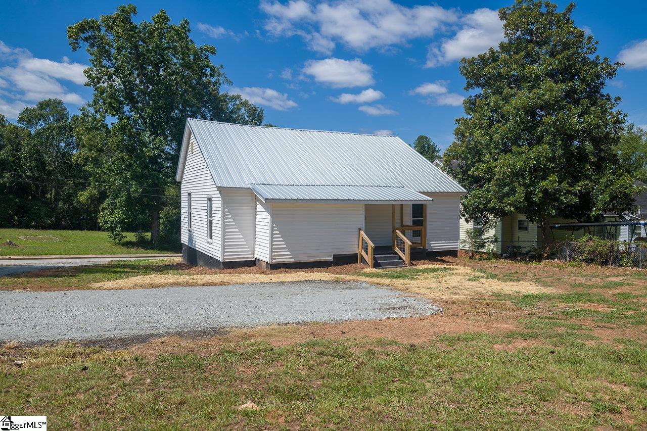 400 N Bell Street Extension Clinton, SC 29325