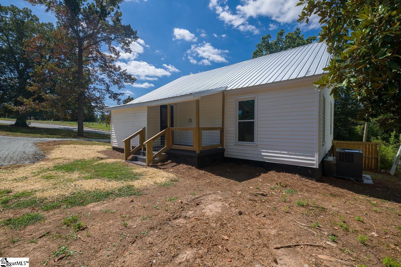 400 N Bell Street Extension Clinton, SC 29325