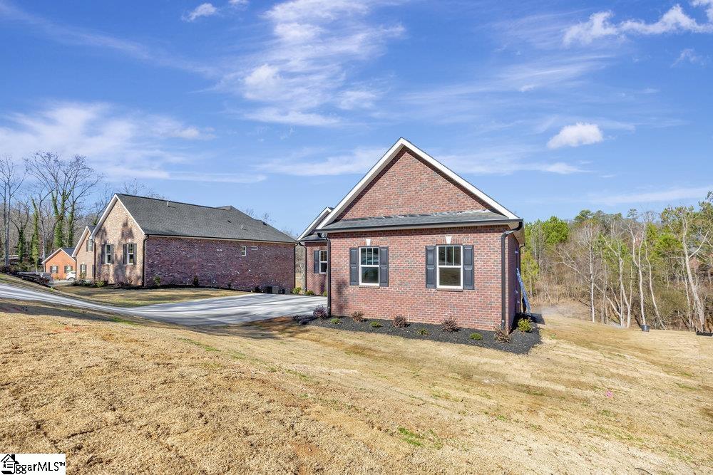 118 Bonaire Point Anderson, SC 29621
