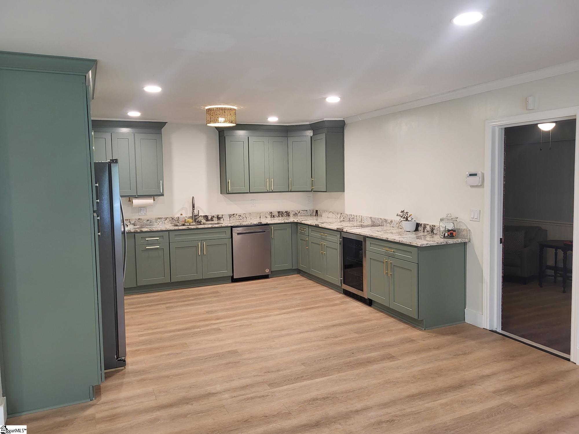 102 Terrace Circle Simpsonville, SC 29681