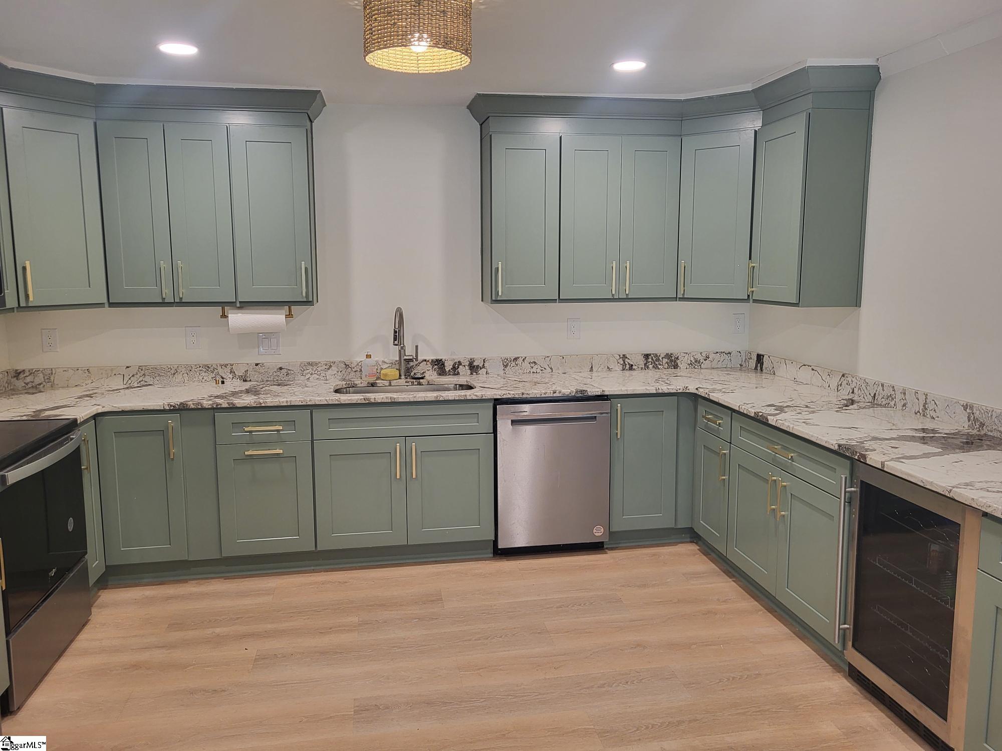 102 Terrace Circle Simpsonville, SC 29681