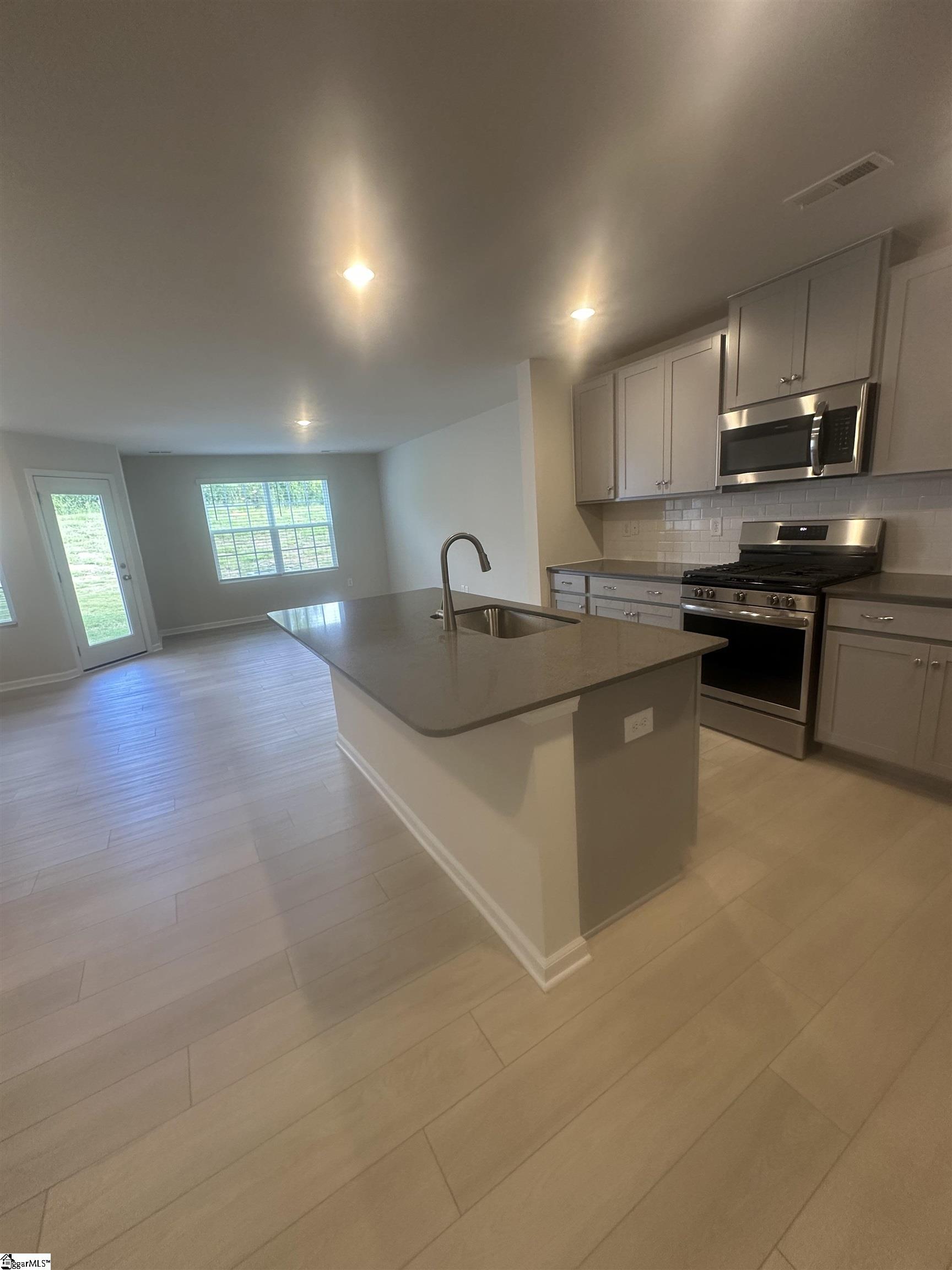919 Powder Creek Drive Reidville, SC 29375