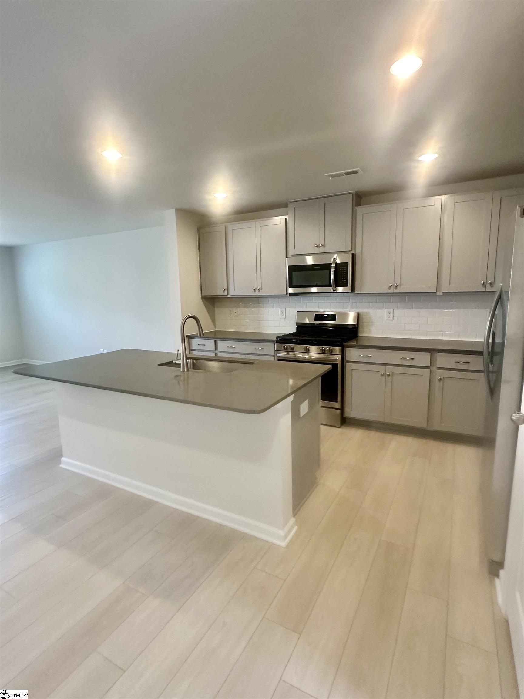 919 Powder Creek Drive Reidville, SC 29375