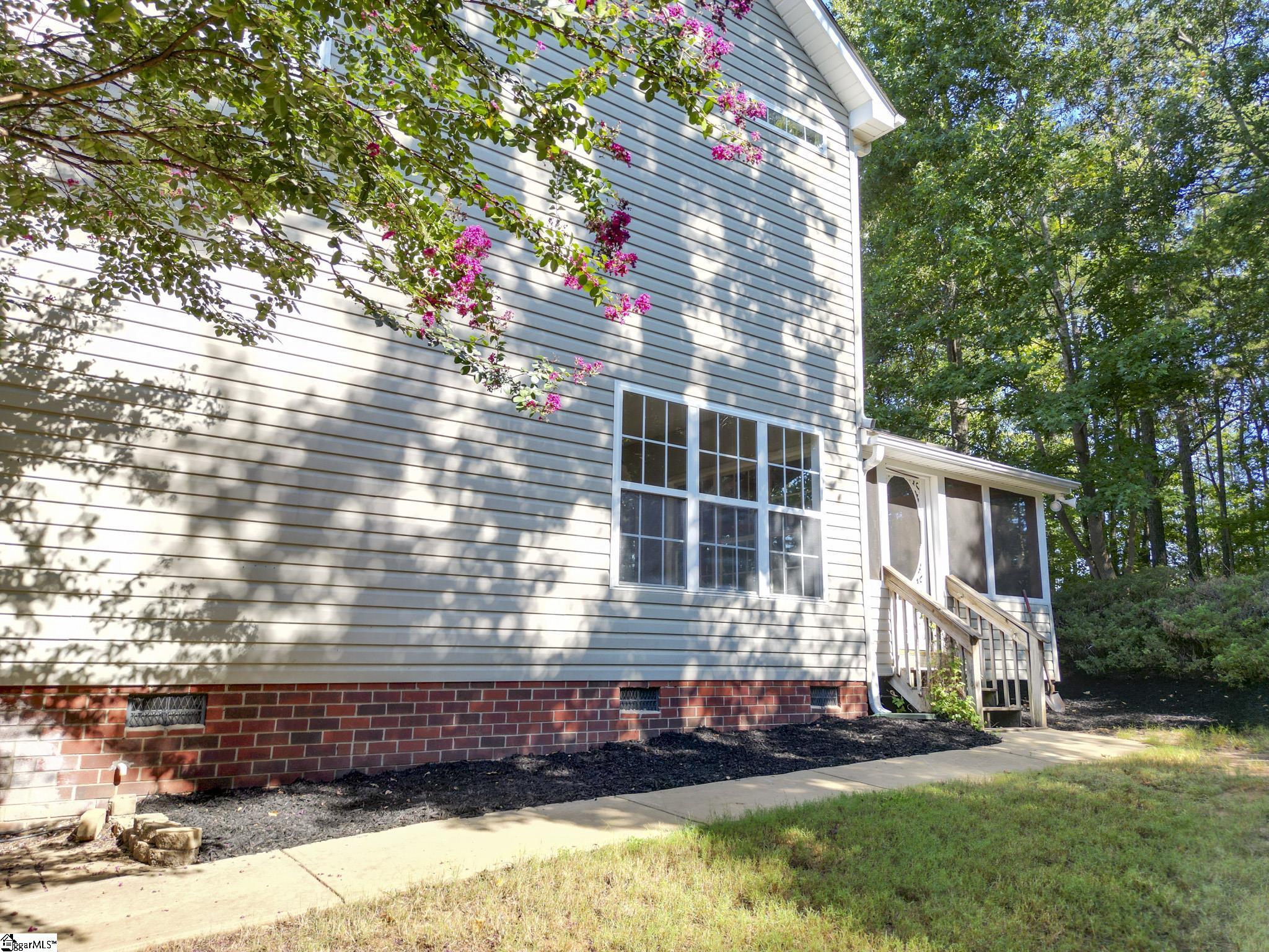 1205 Farming Creek Drive Simpsonville, SC 29680