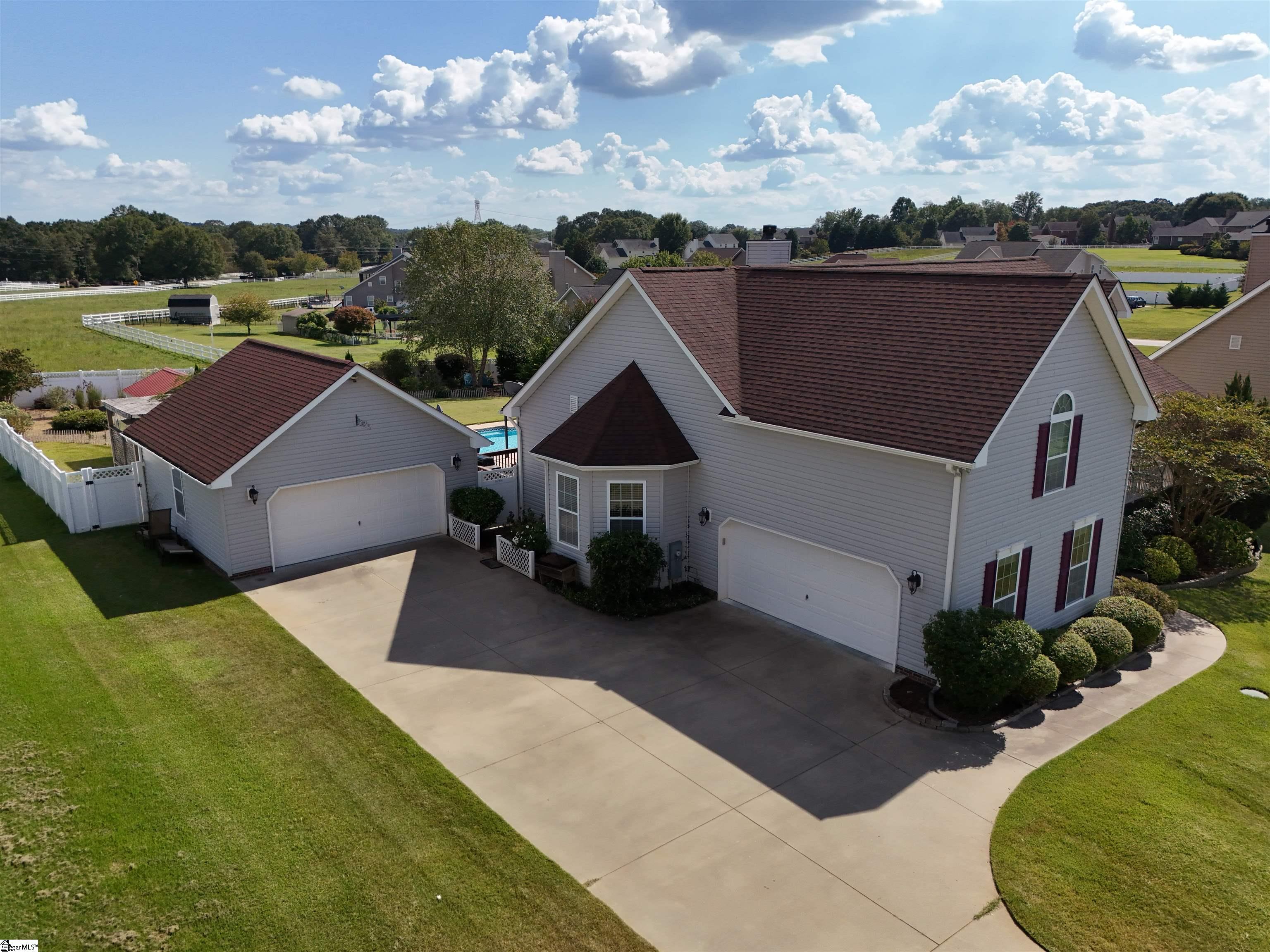 608 Saddlebred Drive Pelzer, SC 29669