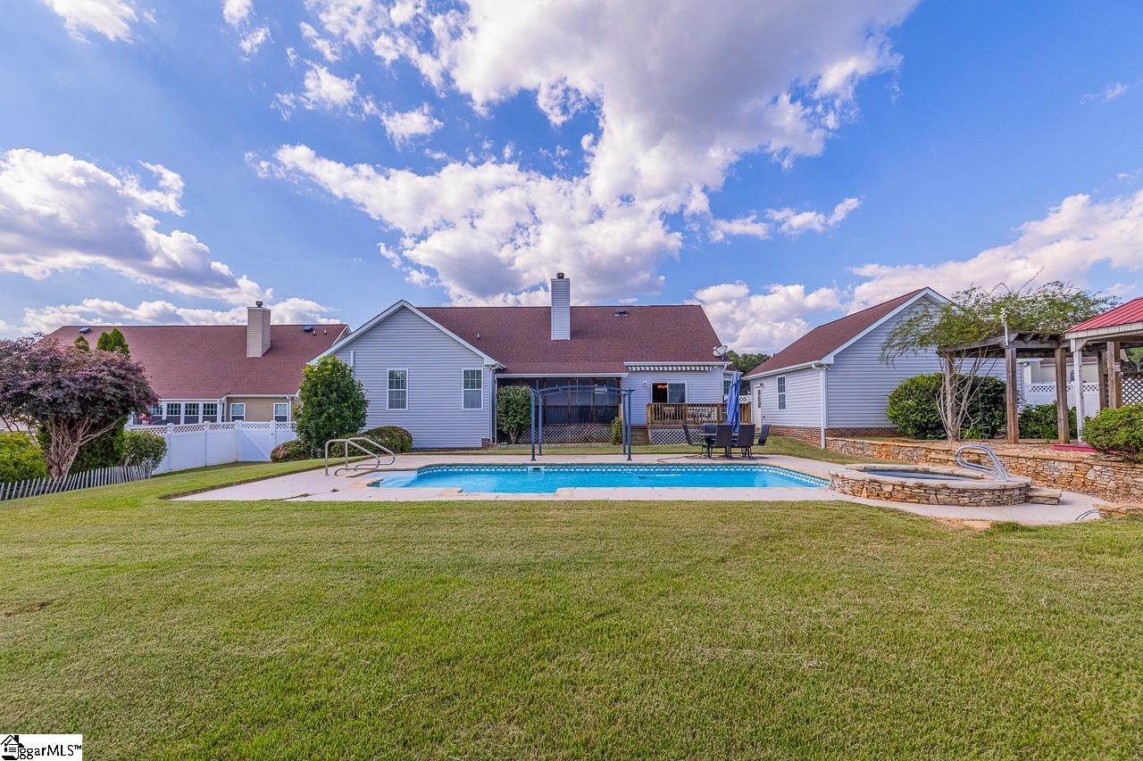 608 Saddlebred Drive Pelzer, SC 29669