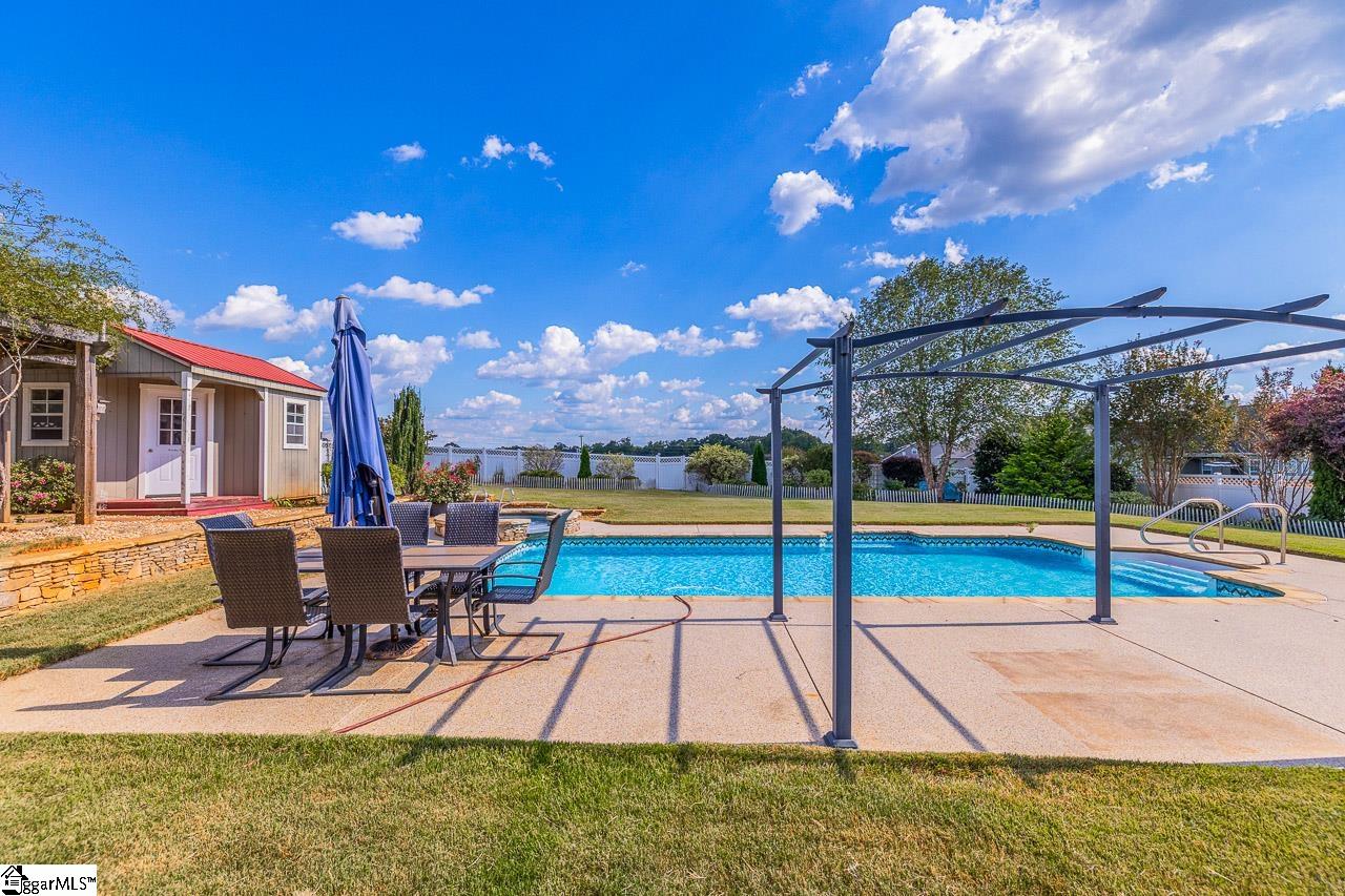 608 Saddlebred Drive Pelzer, SC 29669