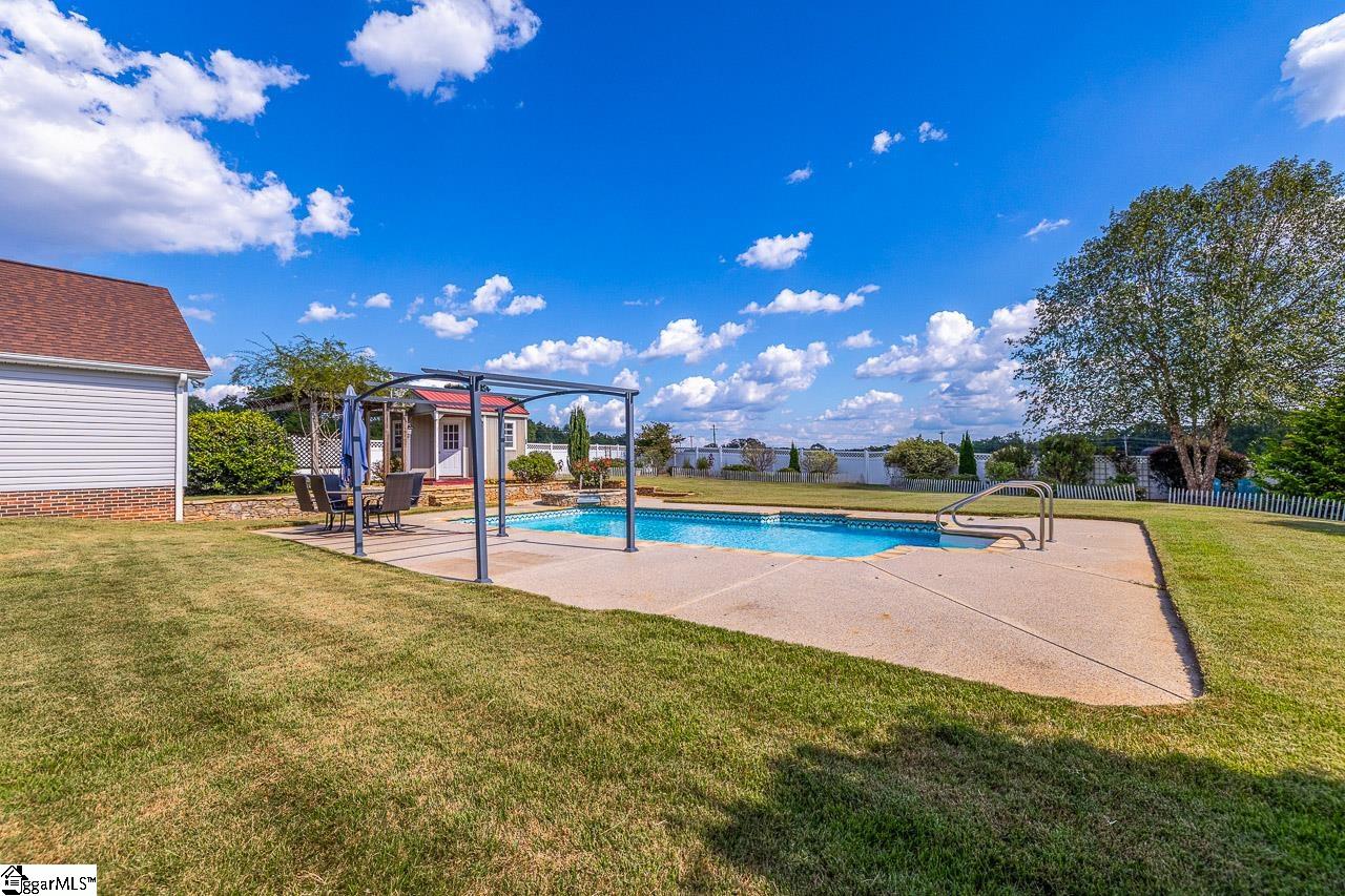 608 Saddlebred Drive Pelzer, SC 29669