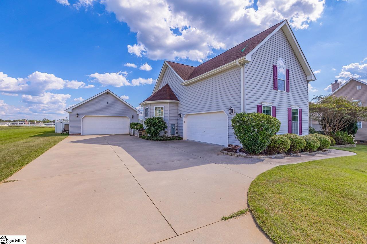 608 Saddlebred Drive Pelzer, SC 29669