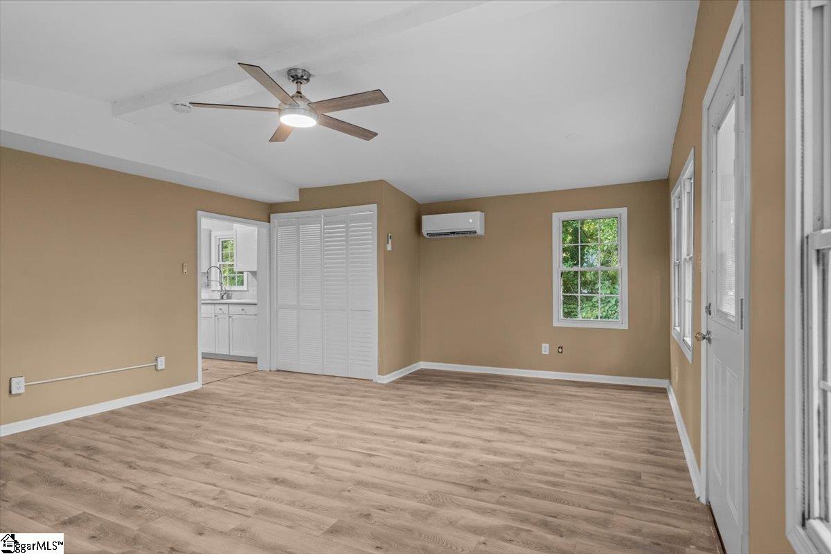 135 Overbrook Circle Spartanburg, SC 29306-4125