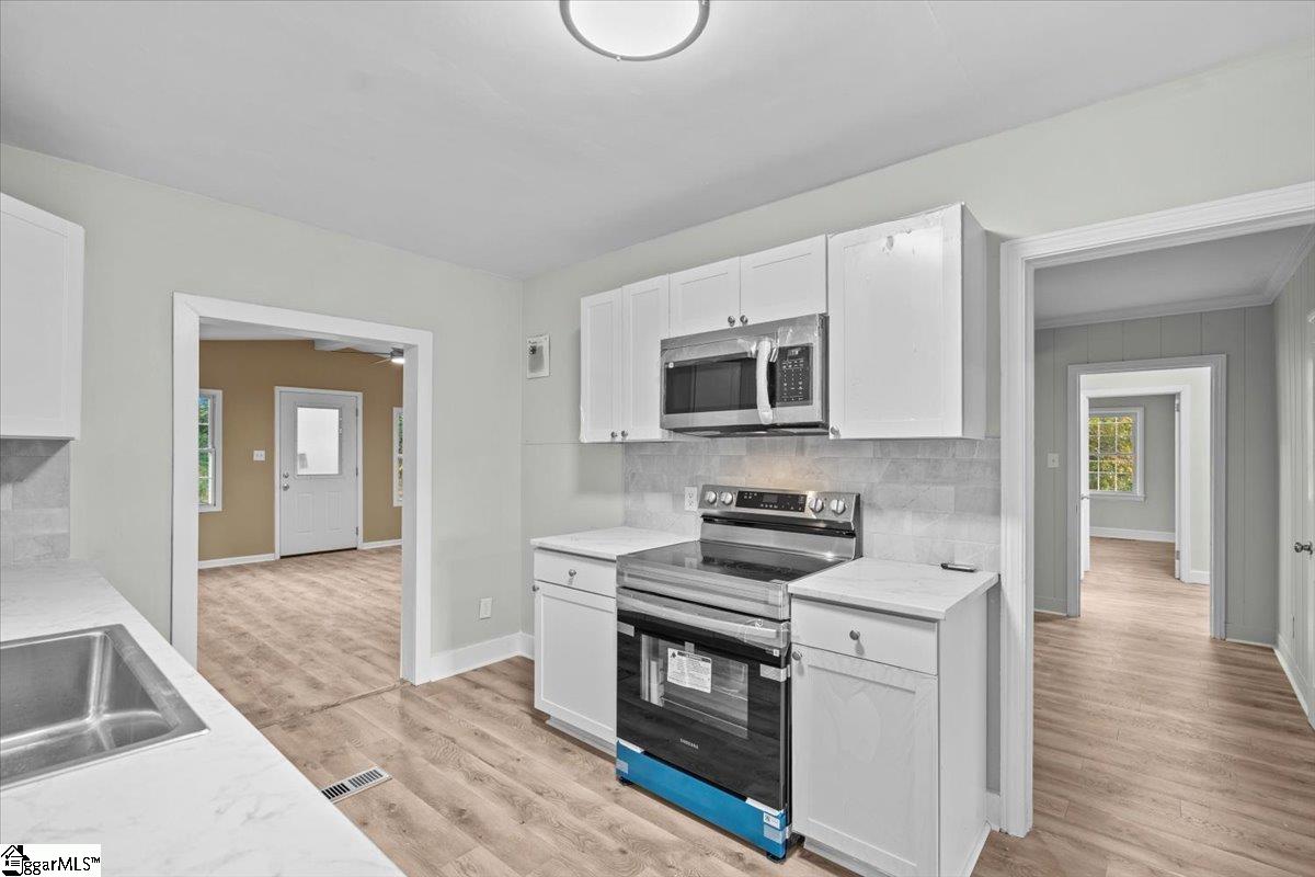 135 Overbrook Circle Spartanburg, SC 29306-4125
