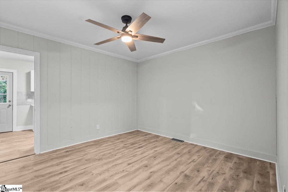 135 Overbrook Circle Spartanburg, SC 29306-4125