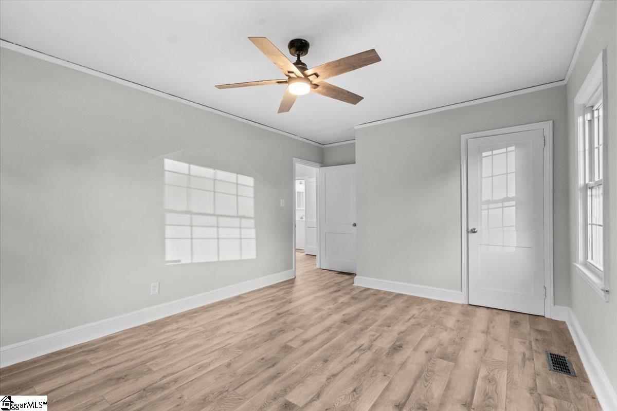 135 Overbrook Circle Spartanburg, SC 29306-4125